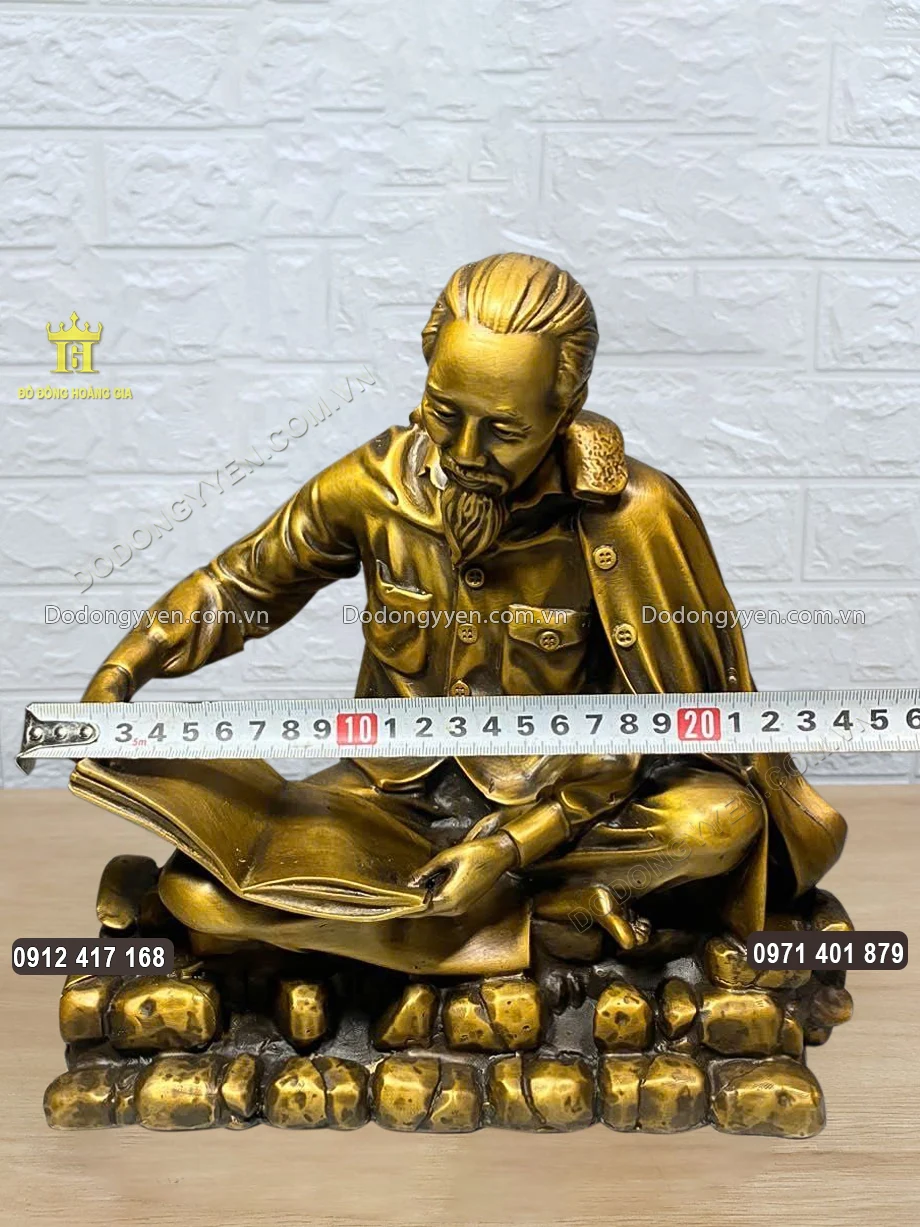 Tượng c&oacute; k&iacute;ch thước ngang 25Cm